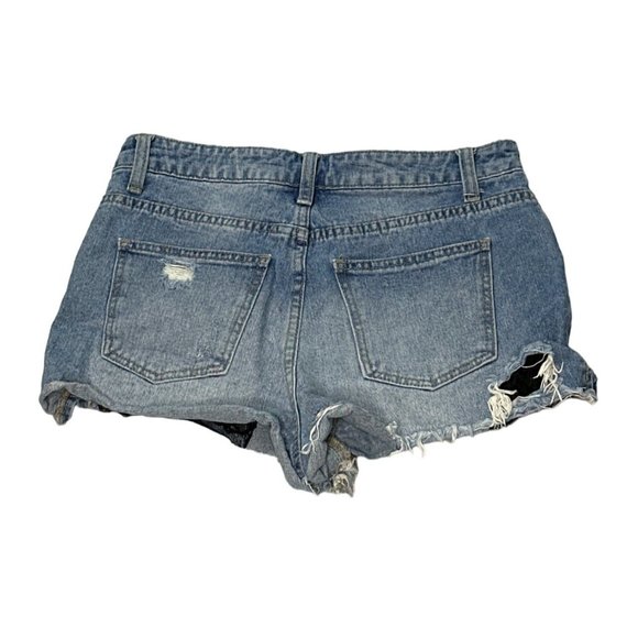 Forever 21 Shorts Womens Medium Medium Wash Blue Denim Distressed Cutoff - Picture 2 of 8